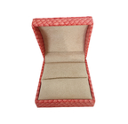 Kleine rosa starre Pappe Luxus Geschenkboxen Tragbare Armbänder Verpackung Personalisierte Schmuckboxen