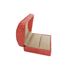 Kleine rosa starre Pappe Luxus Geschenkboxen Tragbare Armbänder Verpackung Personalisierte Schmuckboxen